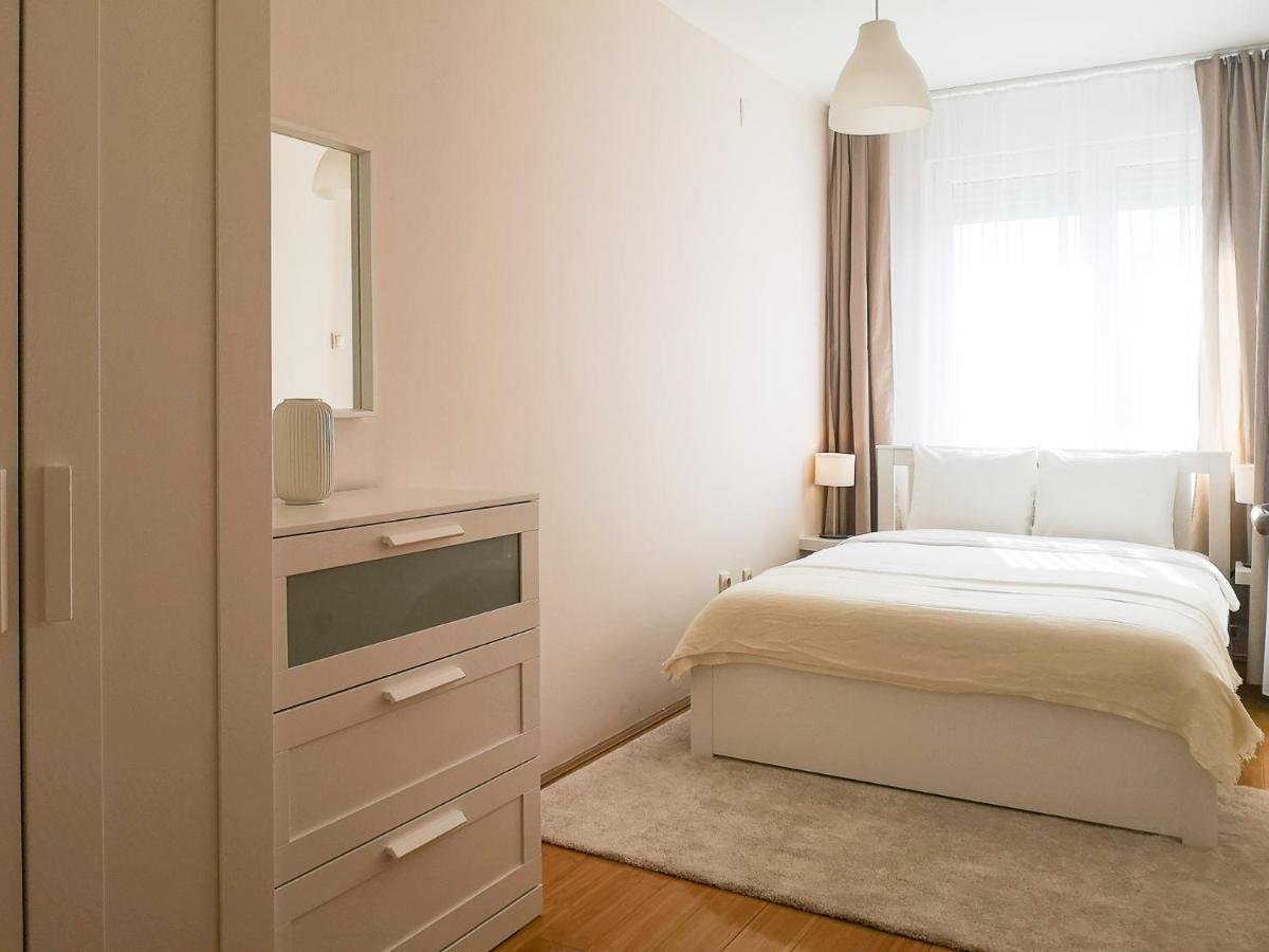 Filinhome Papa Suite 4 ノヴィ・サド エクステリア 写真